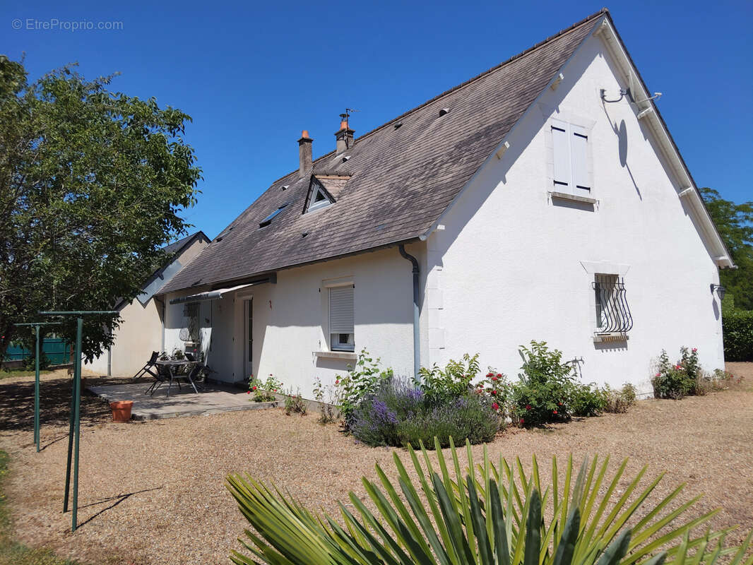 AMBOISE - Maison 7 pièces - 6 chambres - garage et Jardin - photo 8