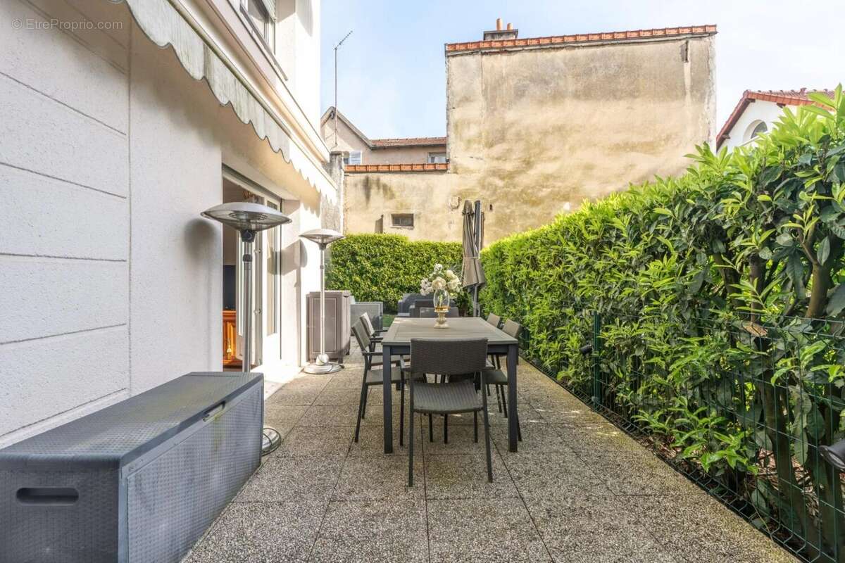 Appartement à LE PERREUX-SUR-MARNE