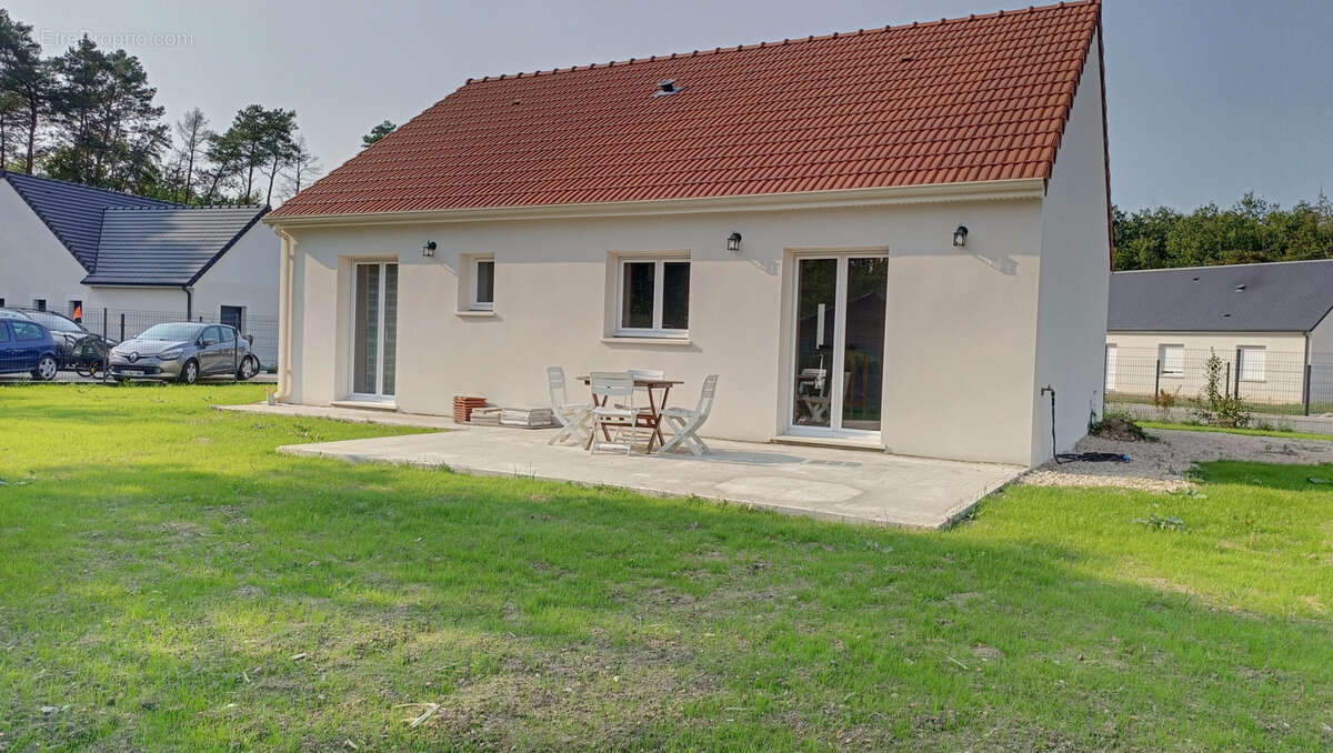 Maison à JOUY-LE-POTIER