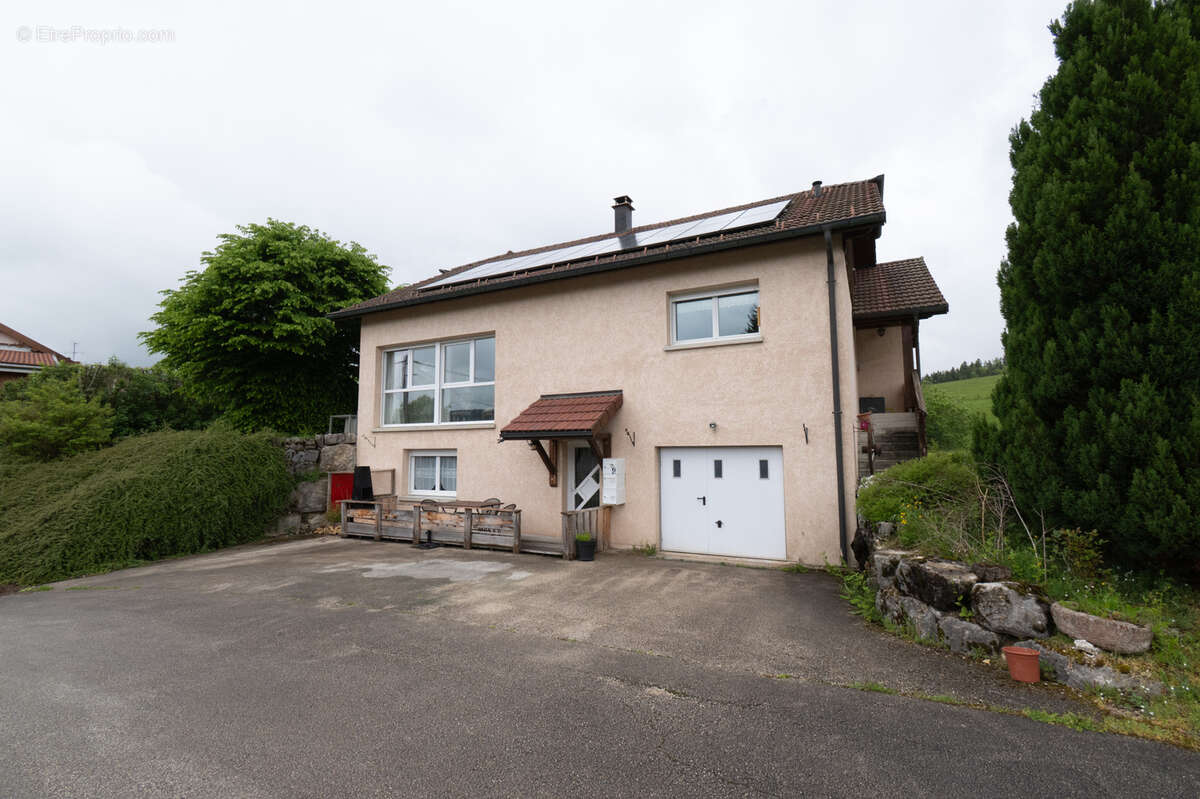 Maison à SAINT-POINT-LAC