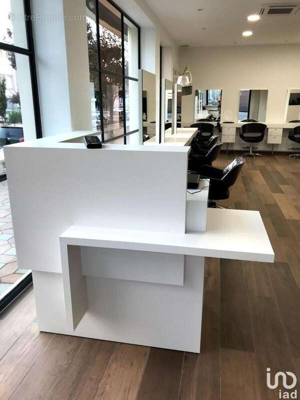 Photo 2 - Commerce à BOURGOIN-JALLIEU