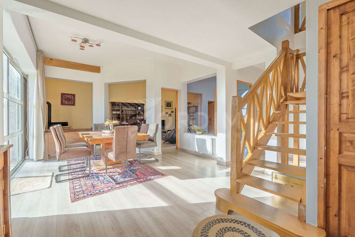 Maison à EGRISELLES-LE-BOCAGE