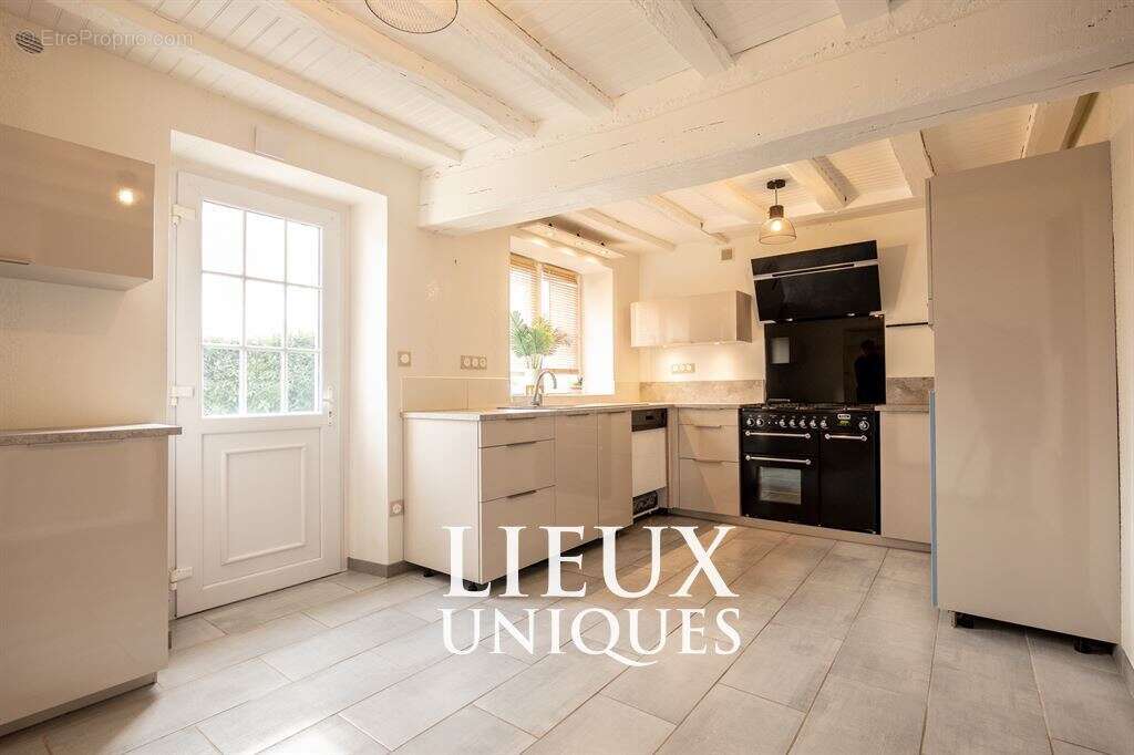 Maison à PRUNAY-CASSEREAU