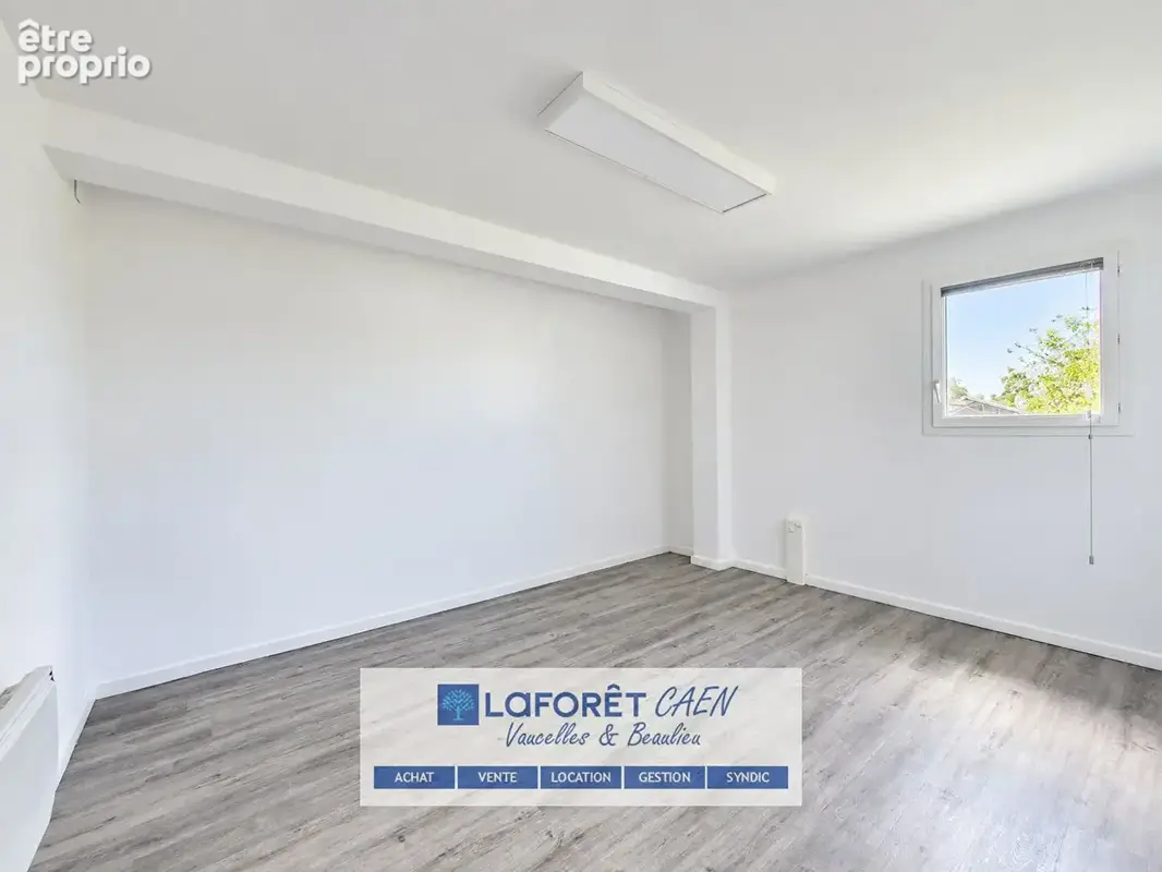Ensemble immobilier bureaux + espace de stockage + appartement 3 pièces - photo 8