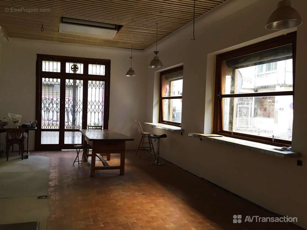 Commerce à MARSEILLE-6E