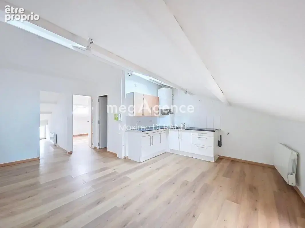 Immeuble de rapport- Hyper centre CHOLET - photo 2