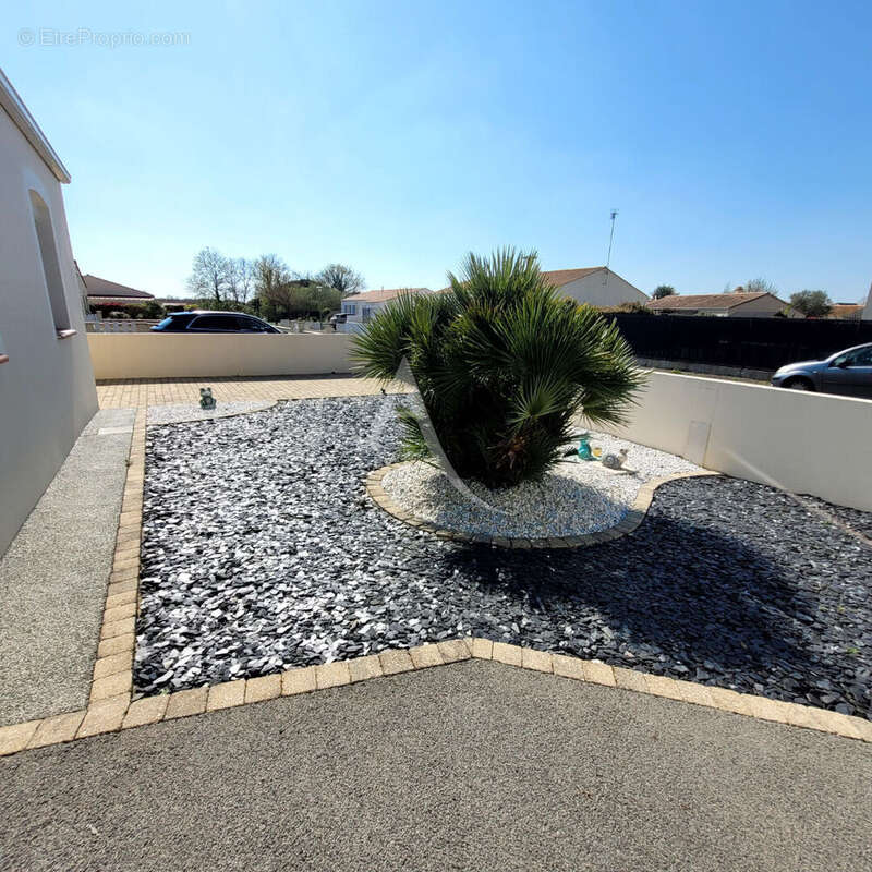 Maison à SAINT-AVAUGOURD-DES-LANDES