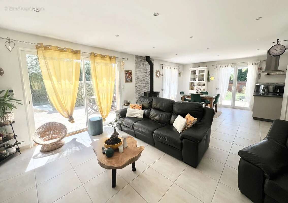 Maison à CAMPS-LA-SOURCE