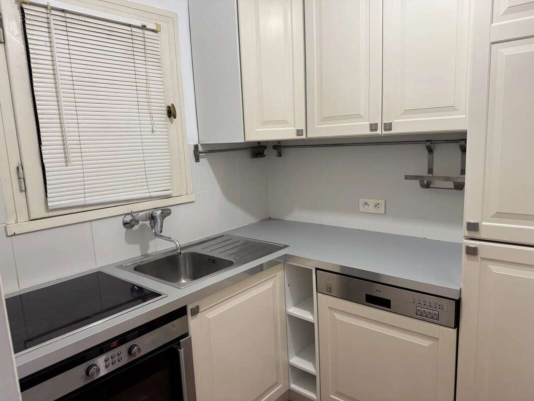 Appartement à COGOLIN