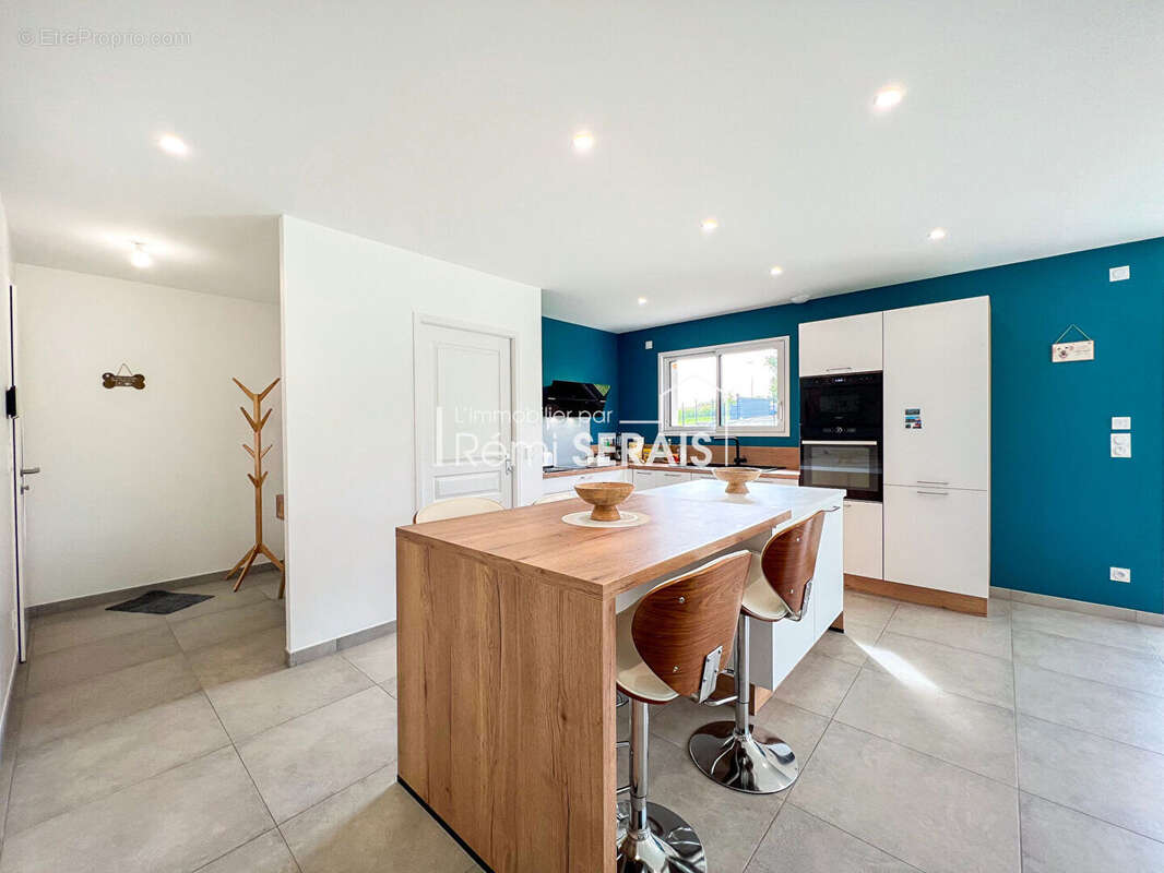 Maison à LA VILLETTE