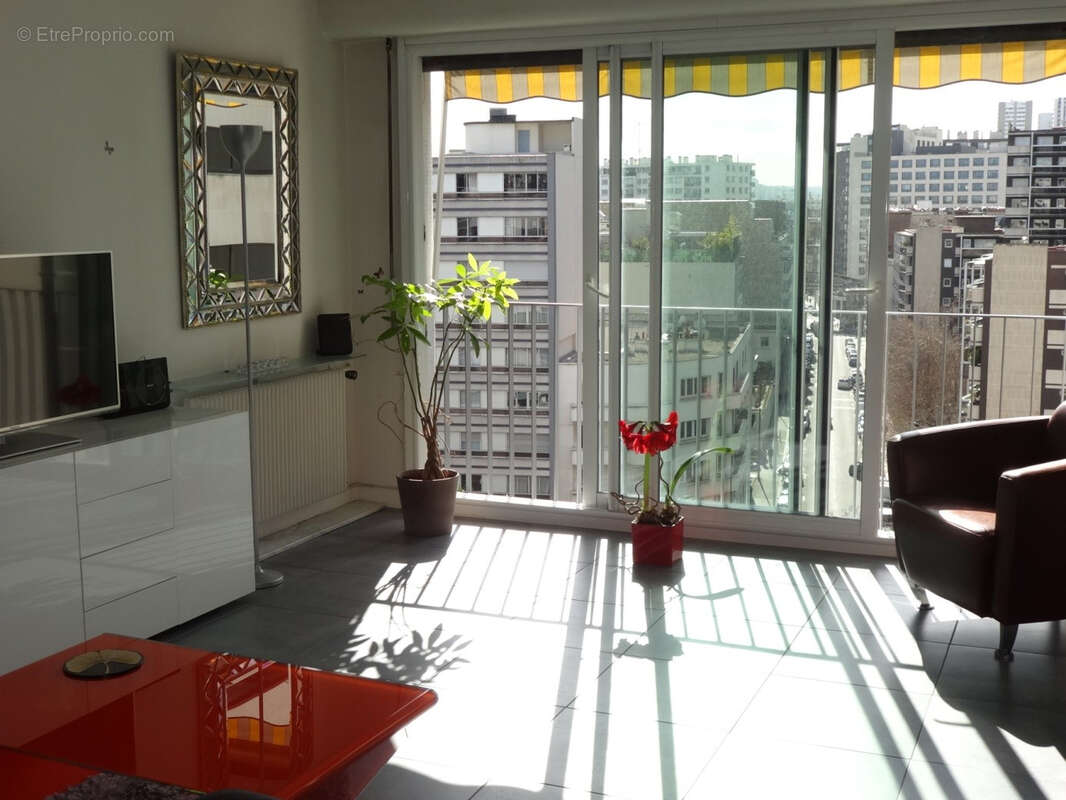 Appartement à PARIS-15E