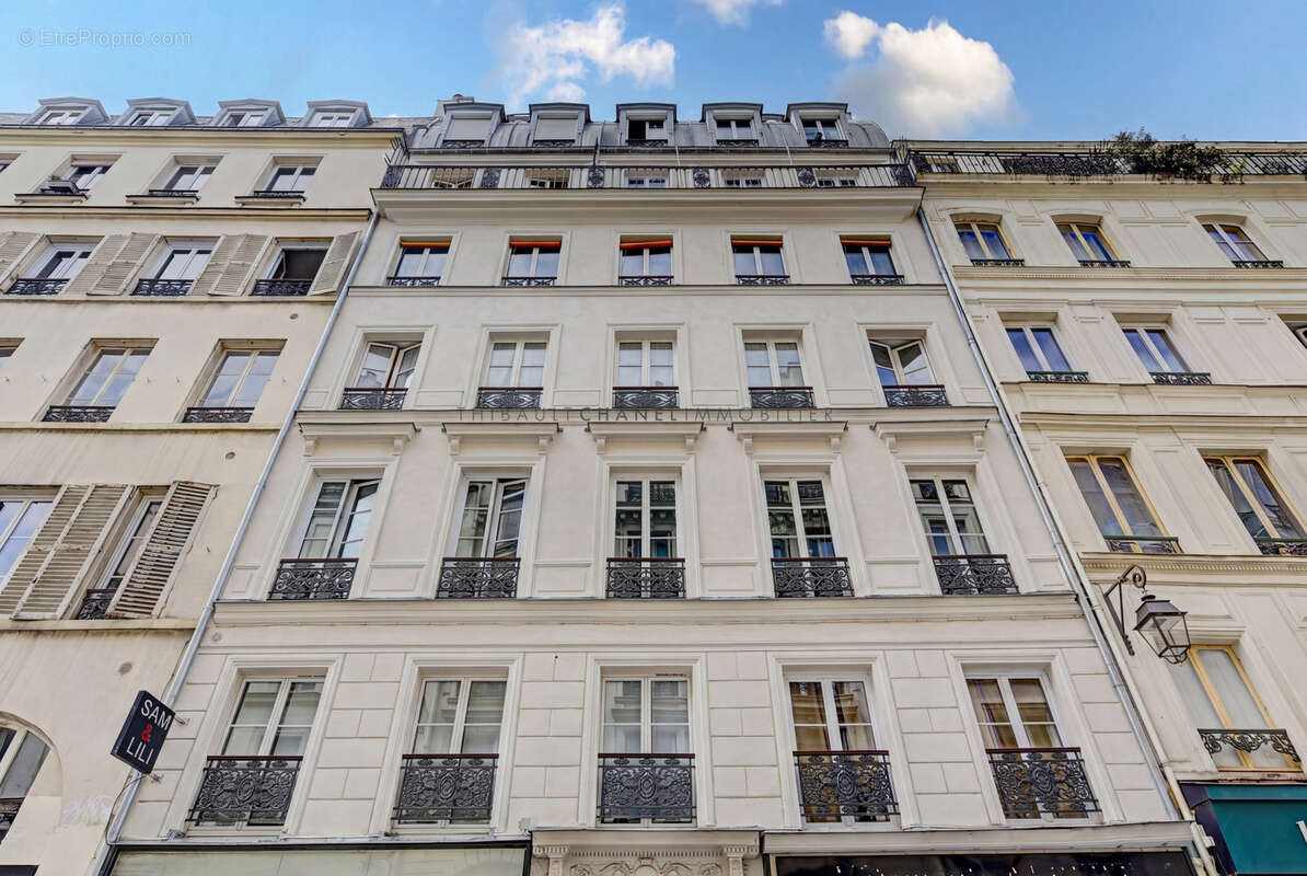 Appartement à PARIS-2E