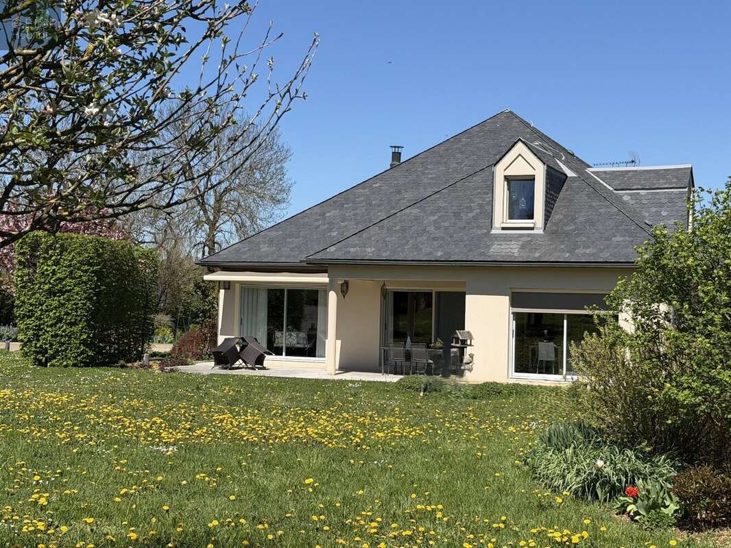 Maison à SALLES-LA-SOURCE