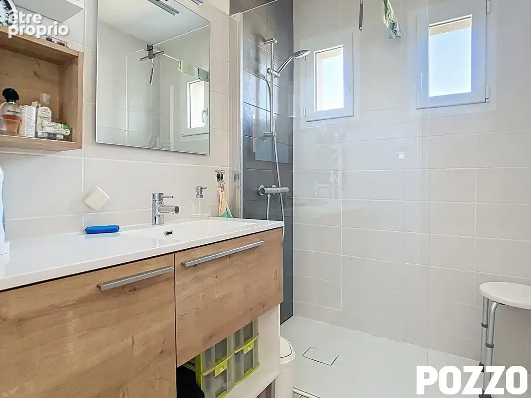 Maison Saint Martin De Brehal 8 pièces 129 m2 environ - photo 10