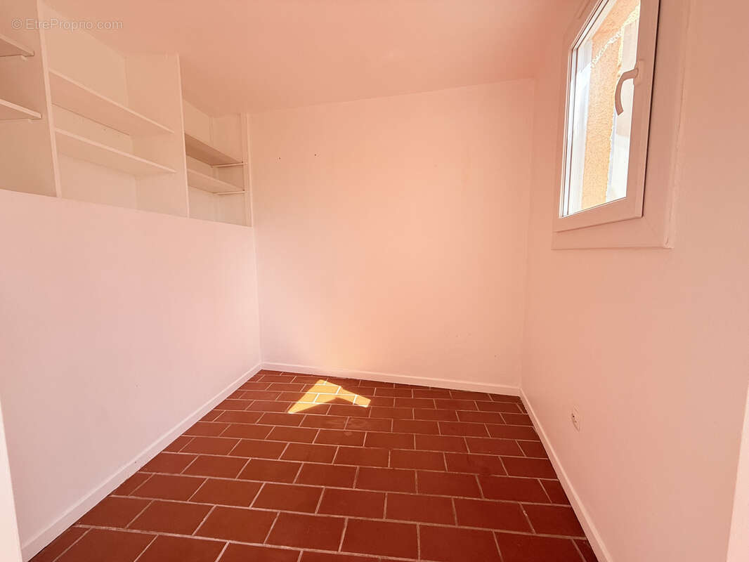 Appartement à LA LONDE-LES-MAURES