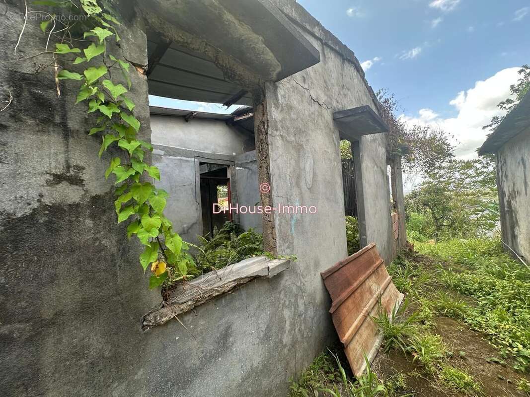 Terrain à LE LAMENTIN