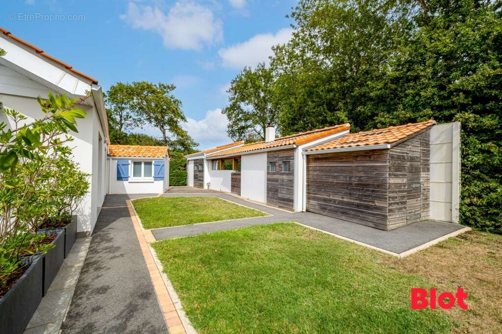 Maison 240 m² à Pornic  - photo 3