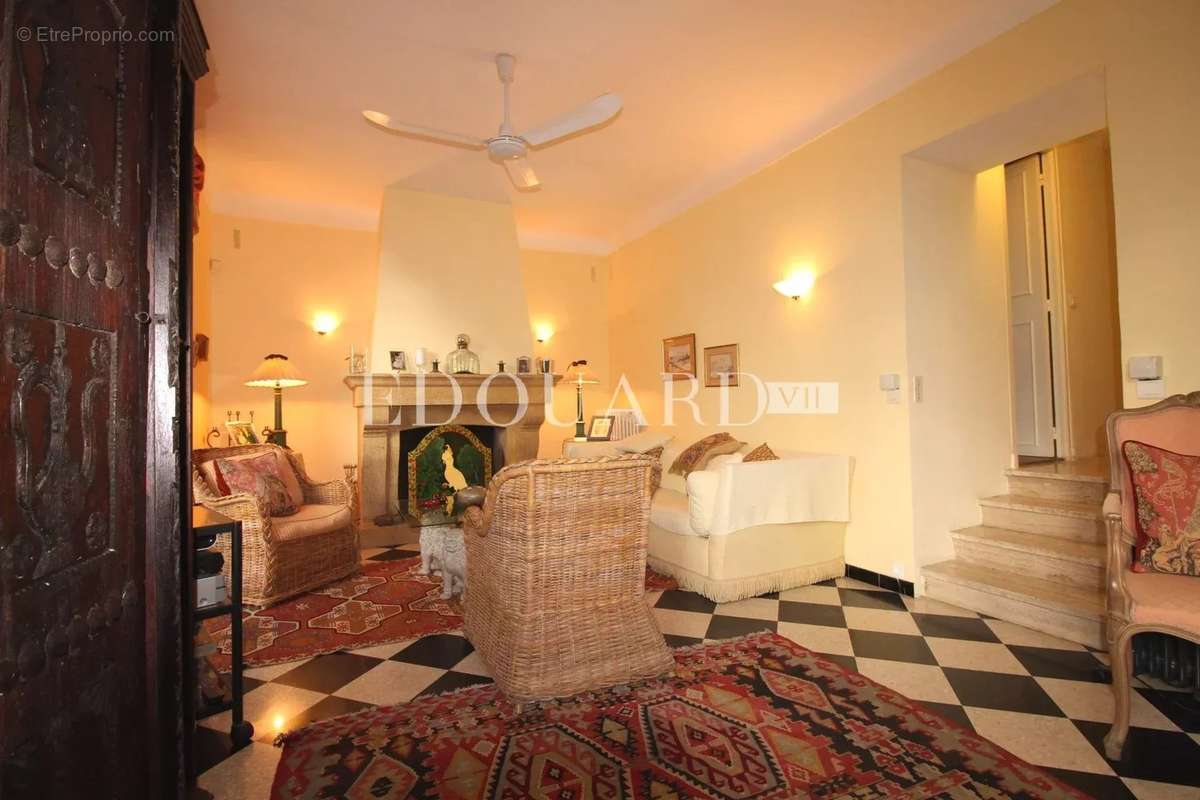 Maison à ROQUEBRUNE-CAP-MARTIN