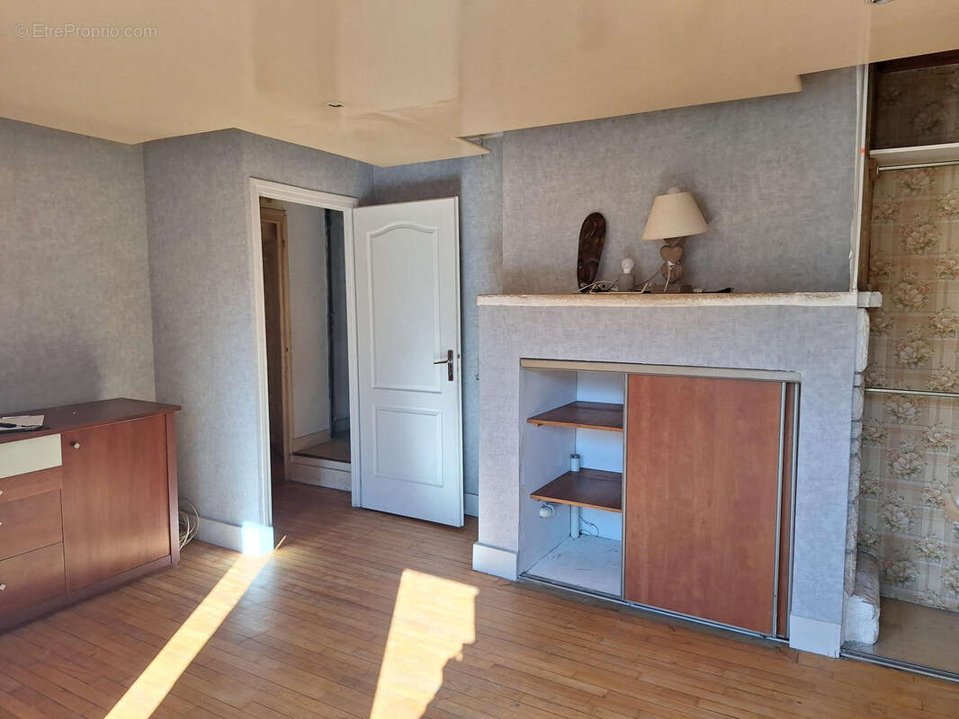 Maison à SAINT-MEARD-DE-DRONE