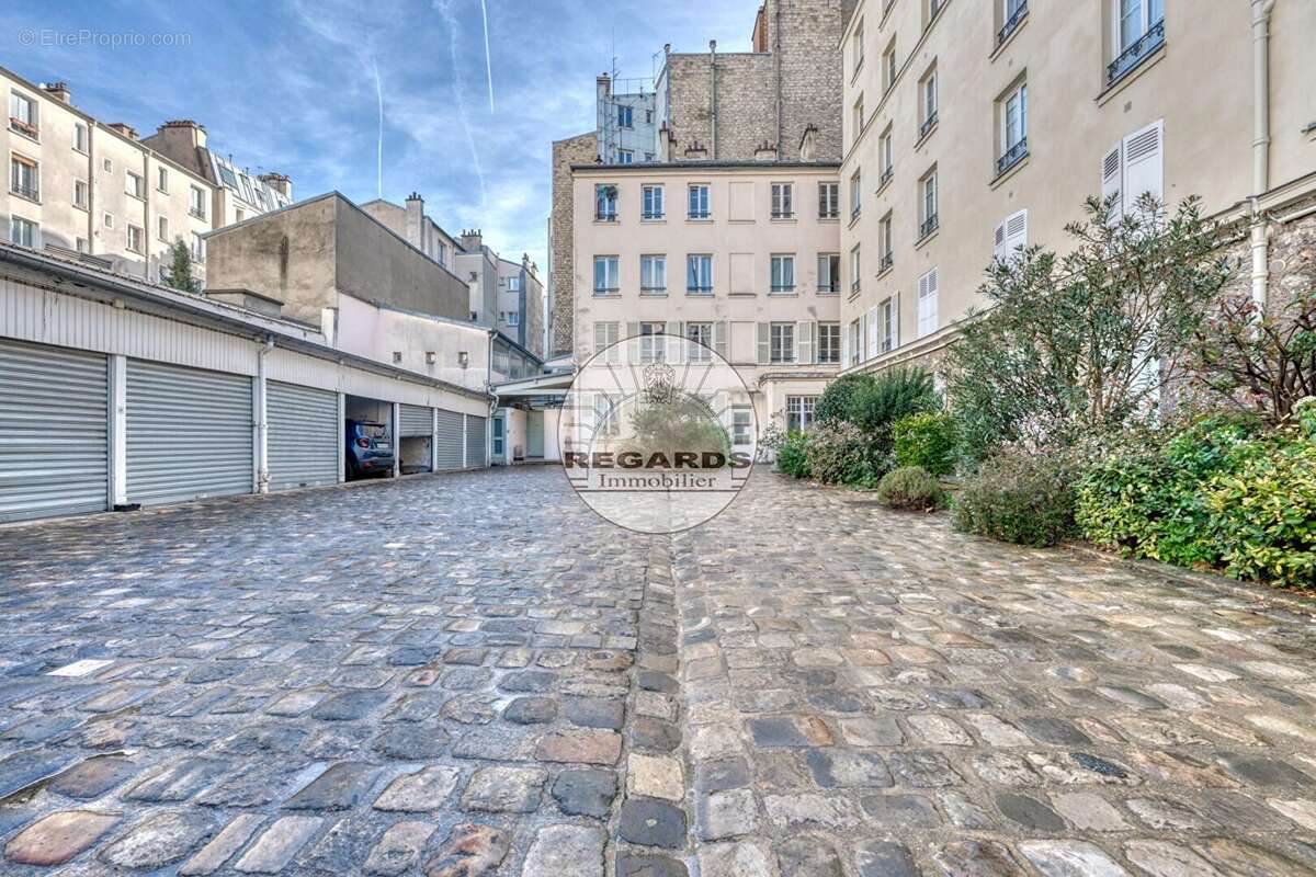Appartement à PARIS-7E