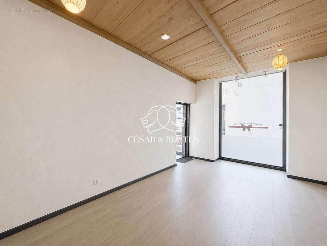 Commerce 172 m² à Vienne  - photo 5