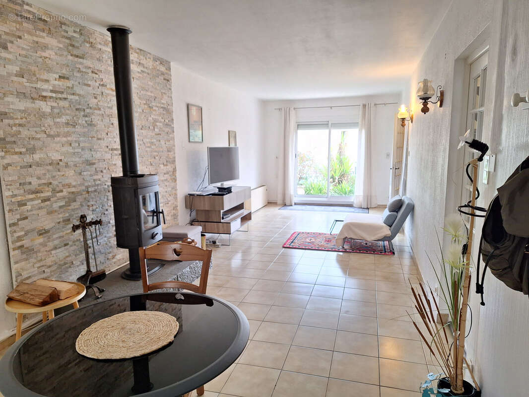Maison de ville avec garage et jardin - photo 2