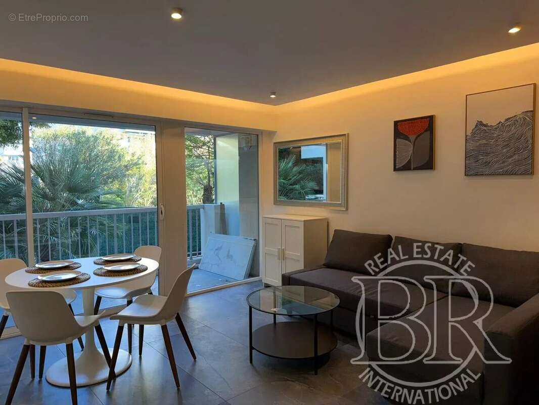 Appartement à THEOULE-SUR-MER