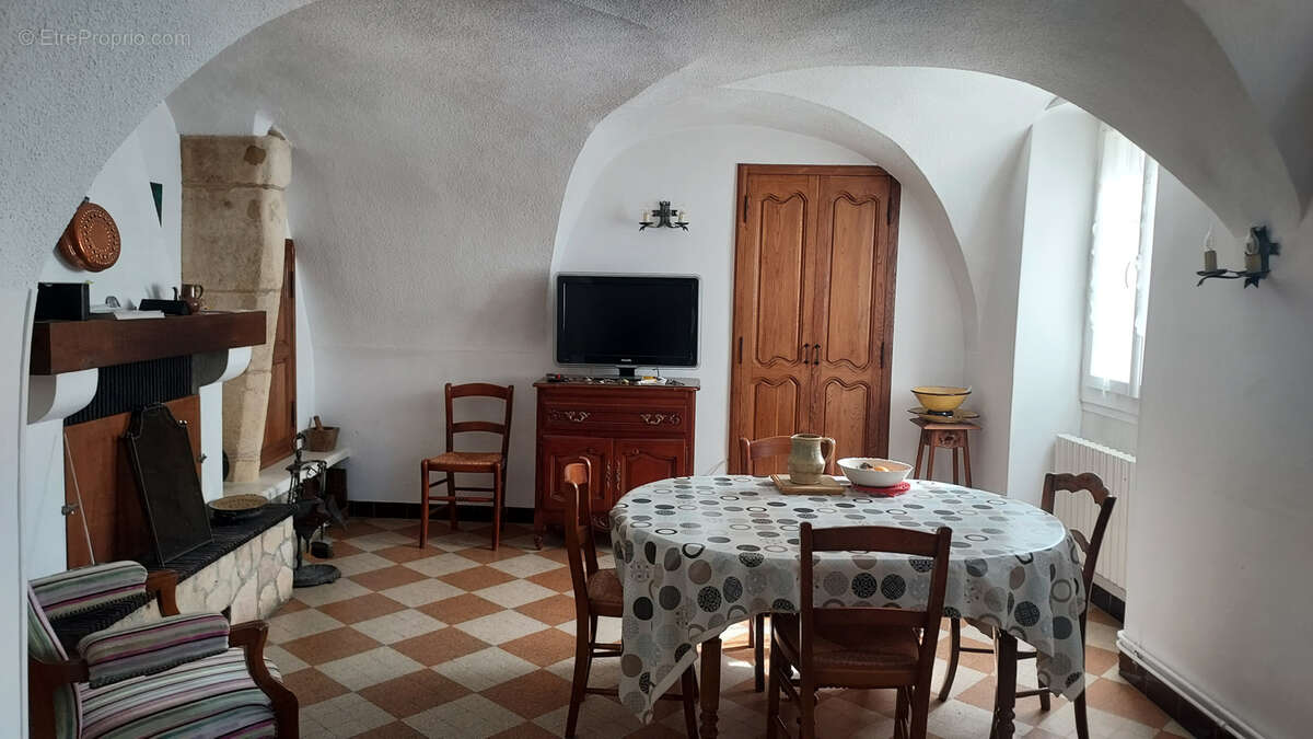 Maison à LA COUCOURDE