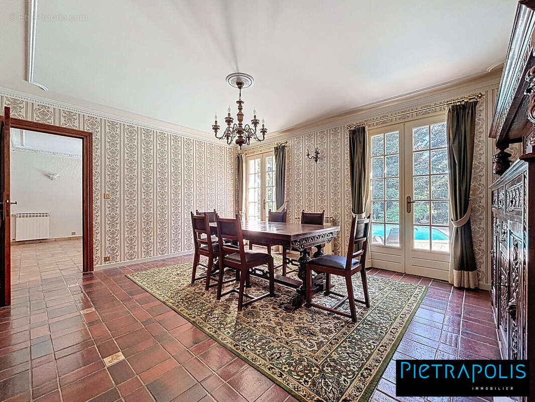 Salle à manger - Maison à ORLIENAS