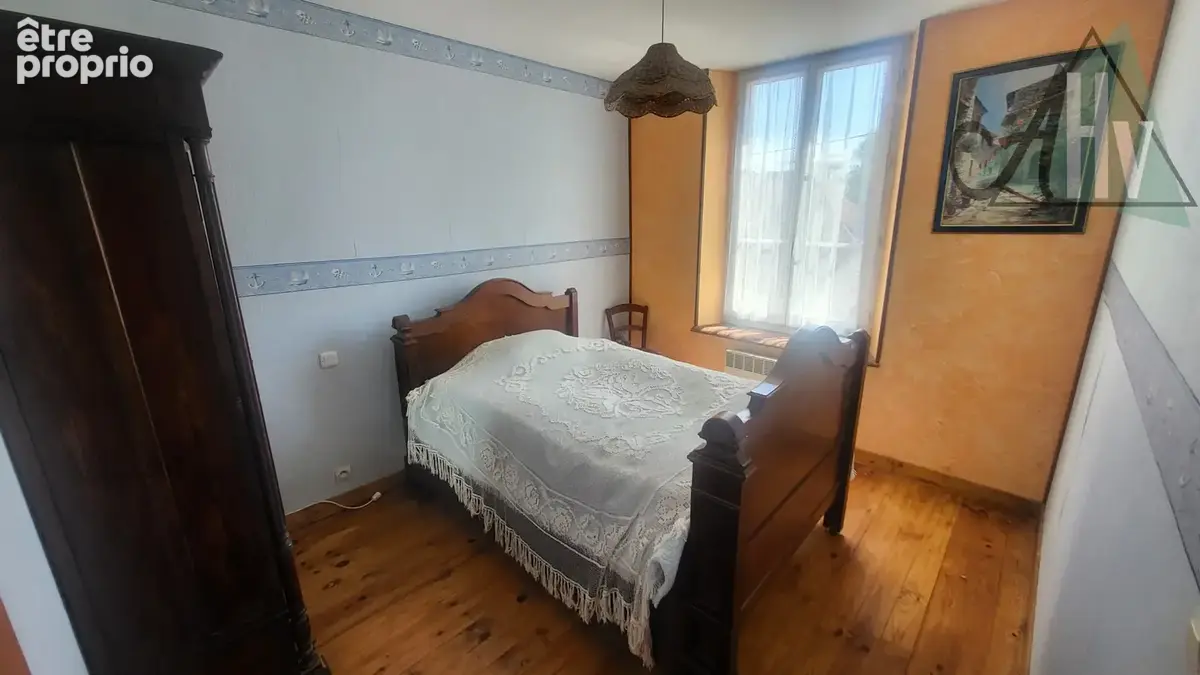 Maison ancienne de caractère avec dépendances et terrain clos - PAILLY - photo 10