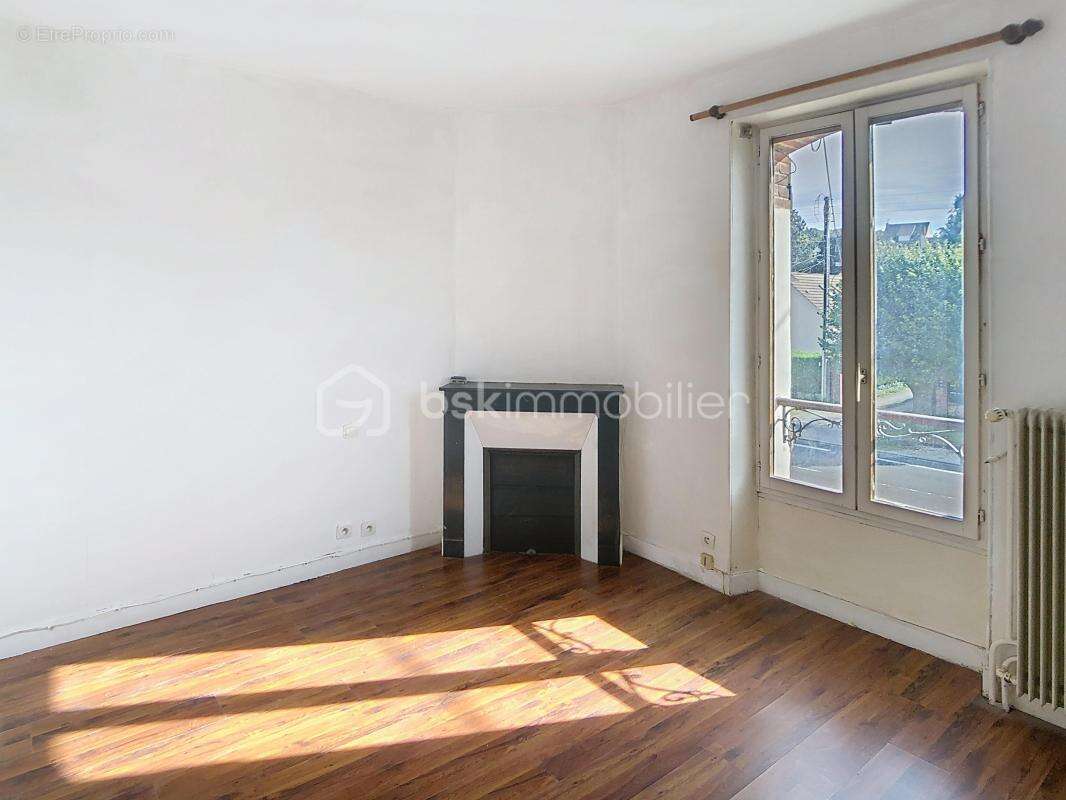 Maison à AMILLY