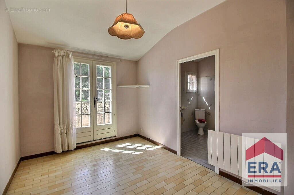 Maison à MORIERES-LES-AVIGNON