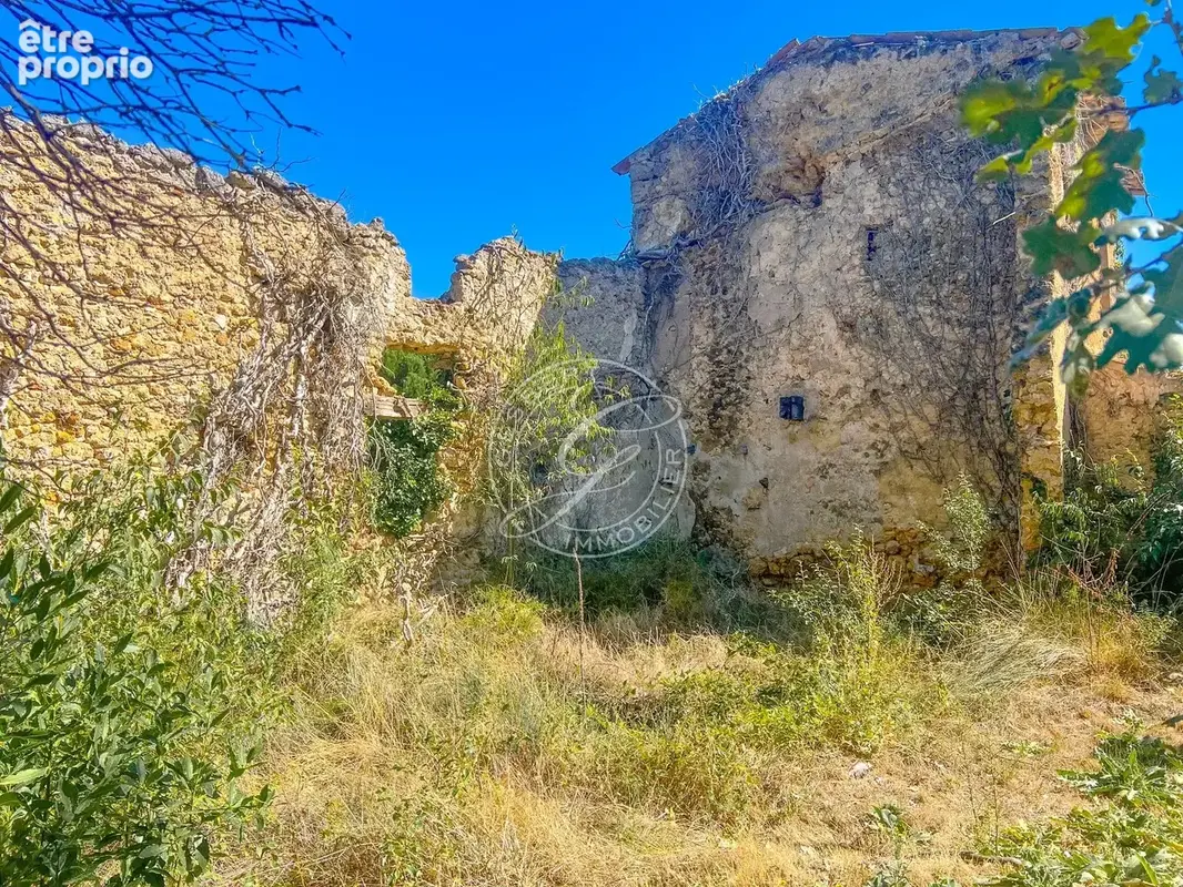Salernes -terrain à bâtir de 6 447 m² avec permis de construire accordé - photo 5