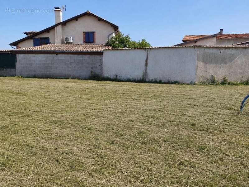 Terrain à vendre de 644,00 m²  (01) - photo 3