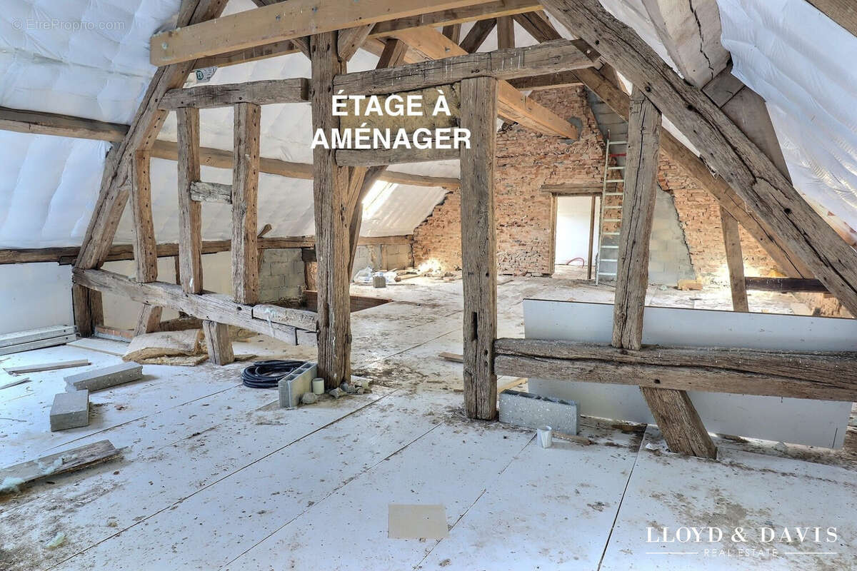 1 ier étage - Maison à LE MOULINET-SUR-SOLIN