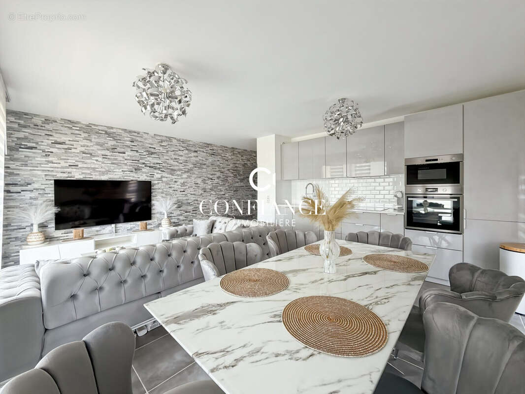 Appartement à VILLENEUVE-LOUBET