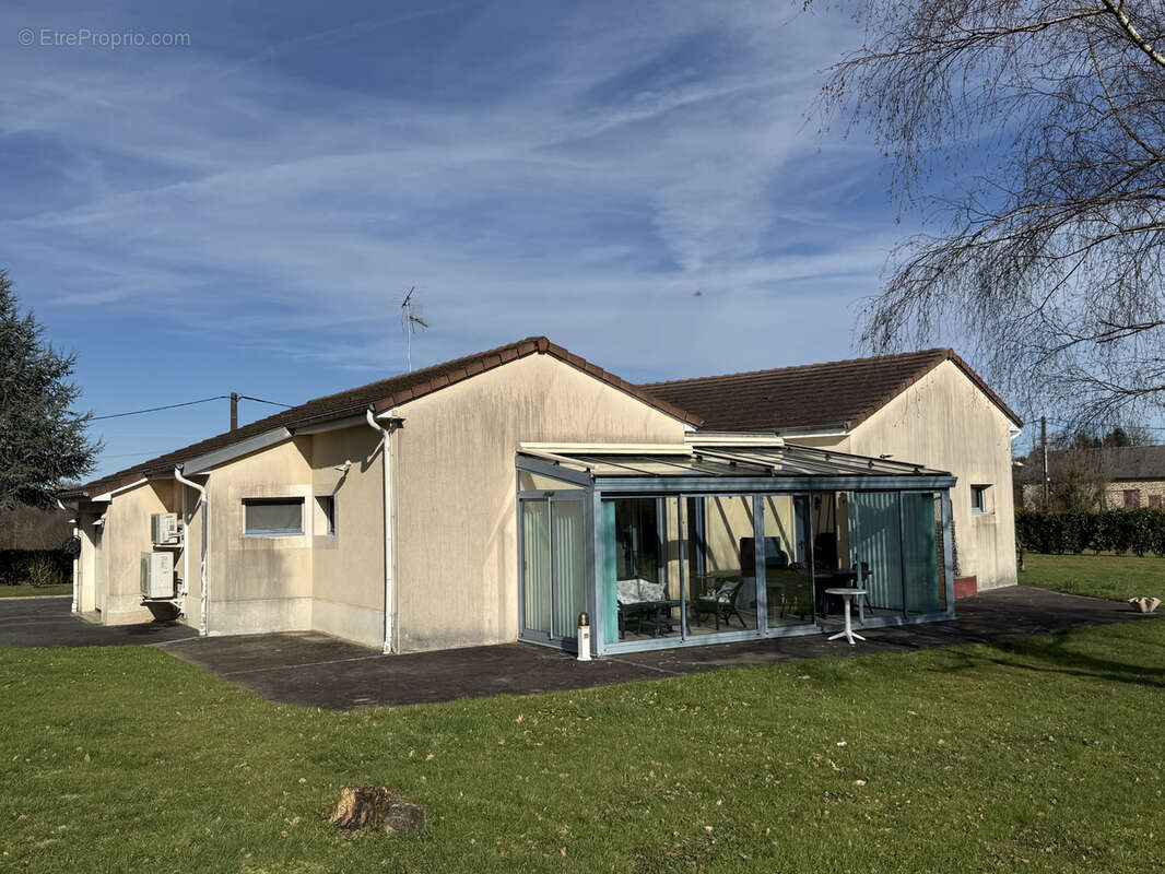 Maison à SAINT-PARDOUX-CORBIER