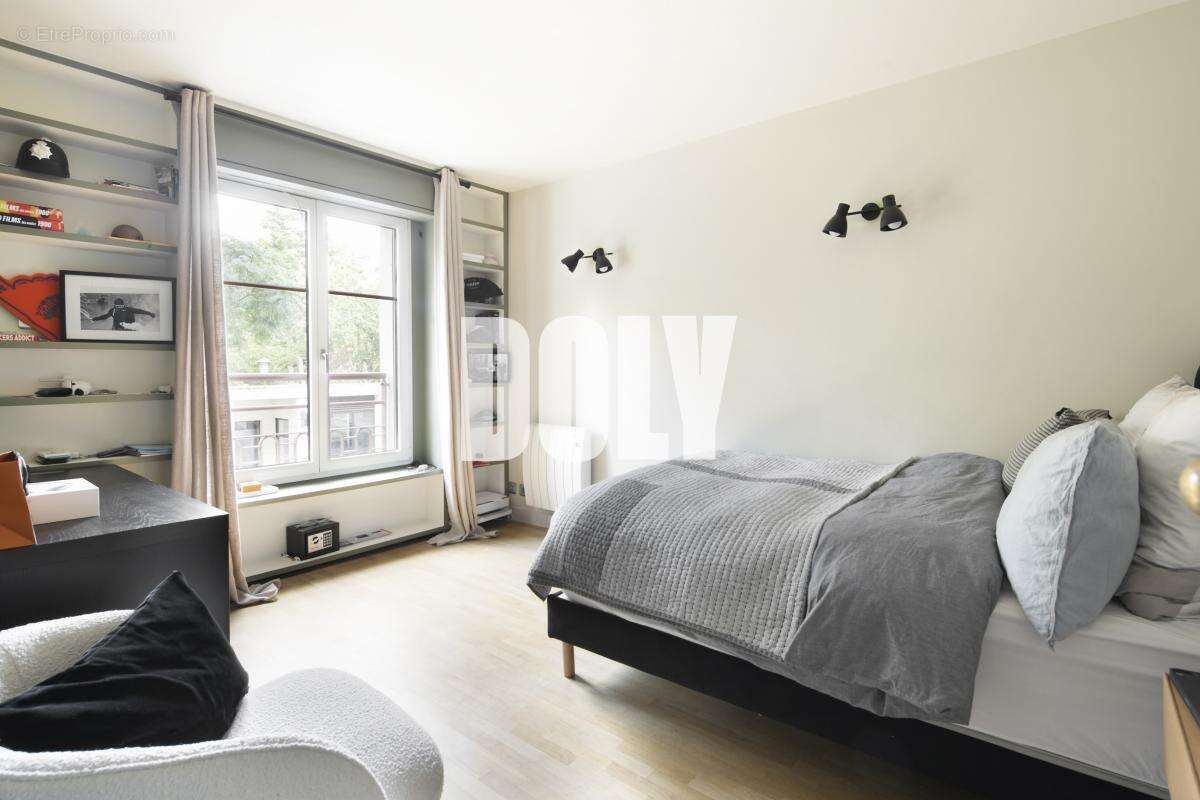 Appartement à LEVALLOIS-PERRET