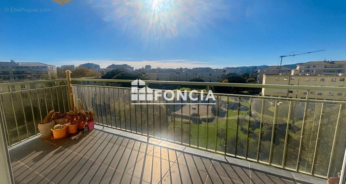 Appartement à FREJUS