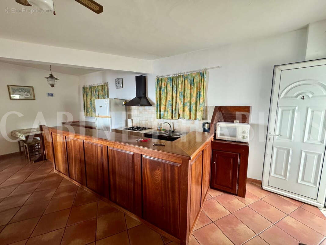Appartement à LES AVIRONS