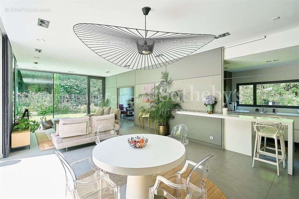 Wasquehal , 1 er rang sur golf . Exclusivité . villa cubique 3ch . Piscine couverte . garage - photo 6