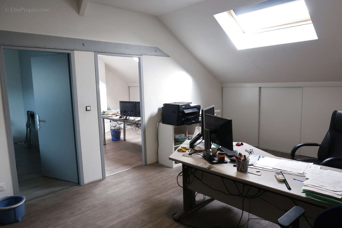 Commerce à SOTTEVILLE-LES-ROUEN