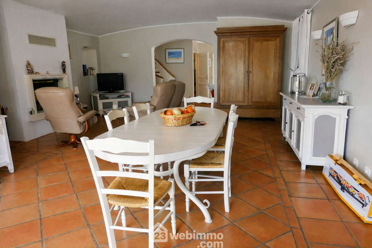 Maison 160 m² à Lorgues  - photo 7