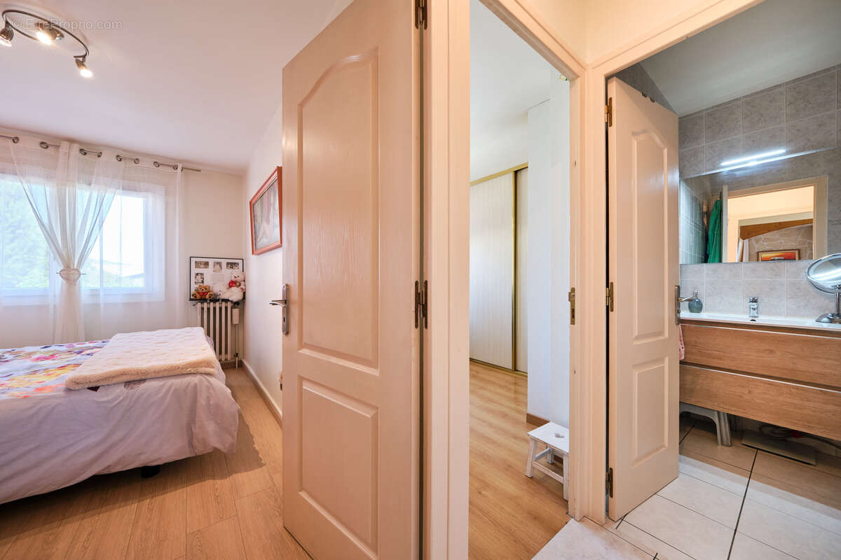 Appartement à MEYTHET