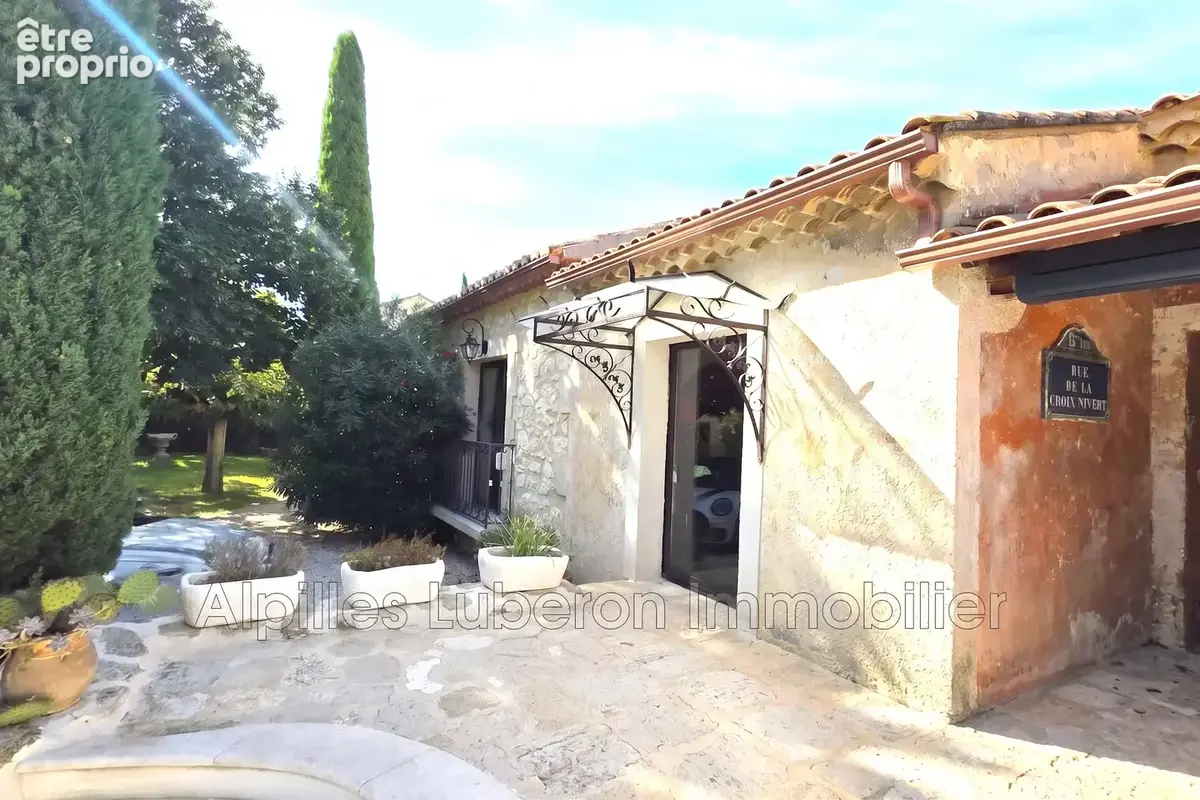 Maison 6 pièces 300 m² à vendre à Molleges (13940) - photo 4