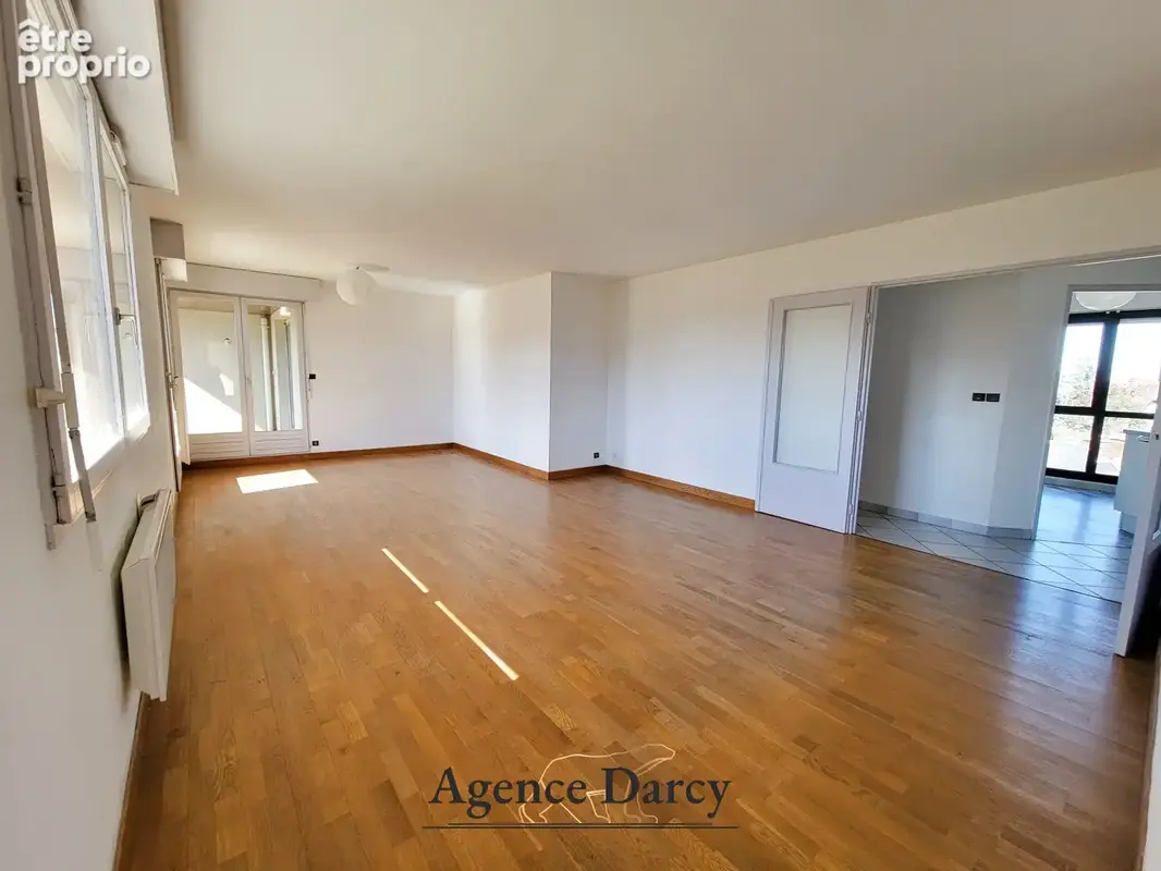 Appartement 109 m2 Dijon Montchapet   Appartement 5 pièces 4 chambres, 2 terrasses, garage + parking + 2 caves - photo 3