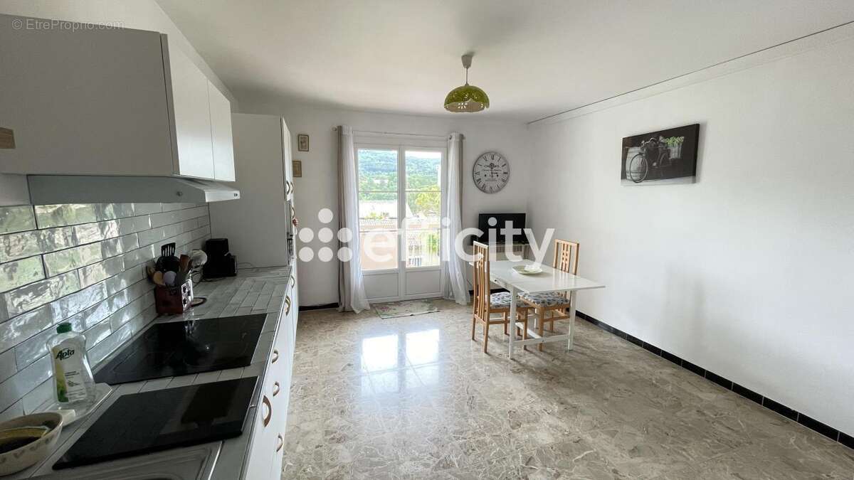 Appartement à APT