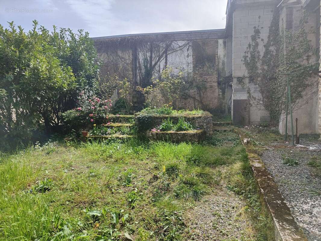 Maison à LA CHATRE