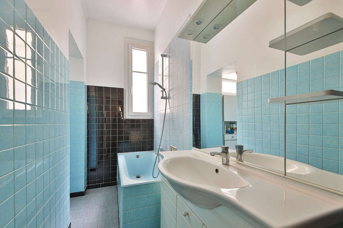 Appartement à PARIS-14E