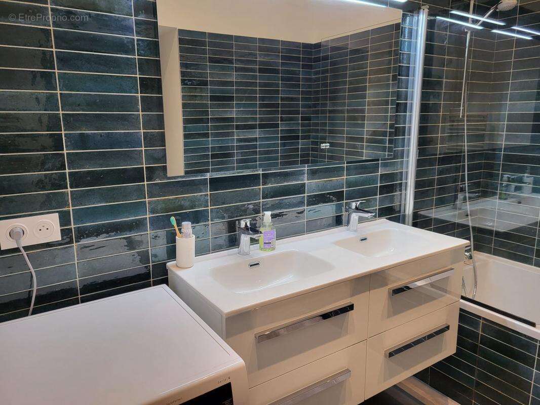 Appartement à MORNANT